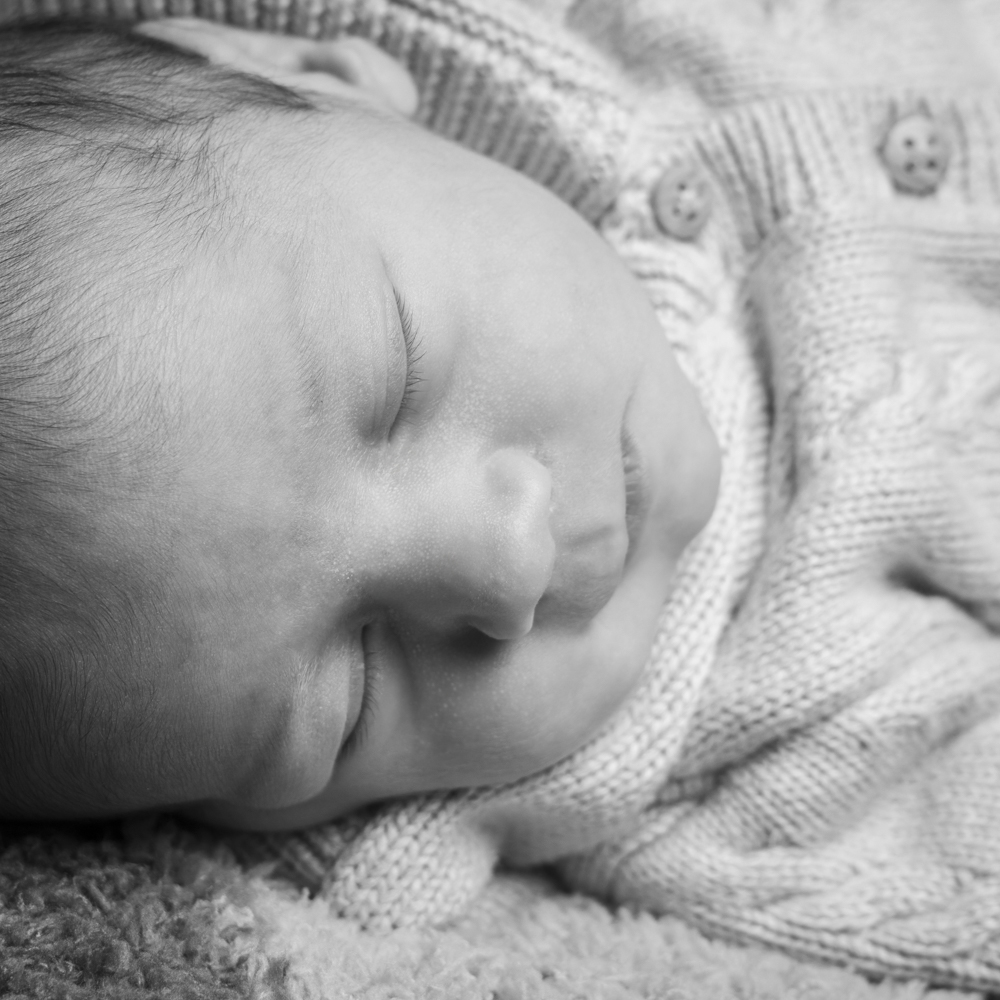 Marie Photographe : photographe-naissance-guer
