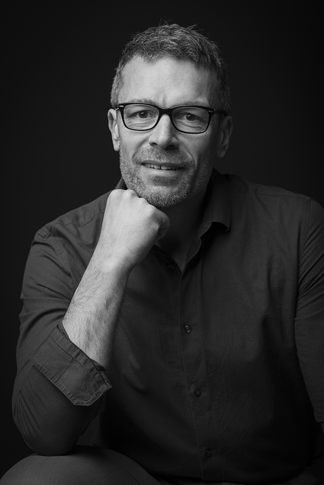 Marie Photographe : seance-photo-corporate-studio-rennes
