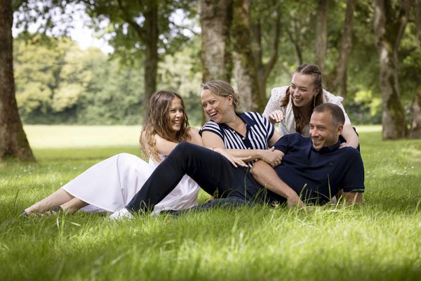 Marie Photographe : seance-exterieur-famille-chateaubriant
