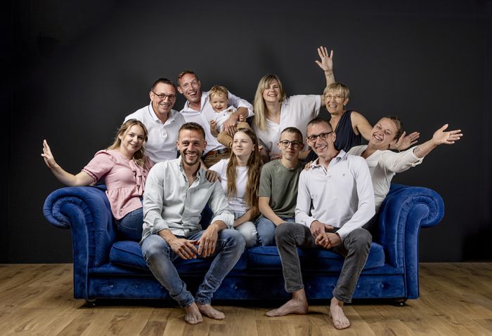 Marie Photographe : seance-photo-grande-famille-studio-loire-atlantique

