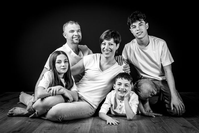 Marie Photographe : seance-photo-studio-famille-la-guerche-de-bretagne

