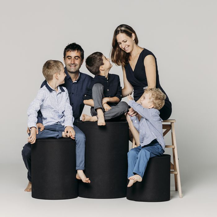 Marie Photographe : seance-photo-studio-famille-trellieres-44
