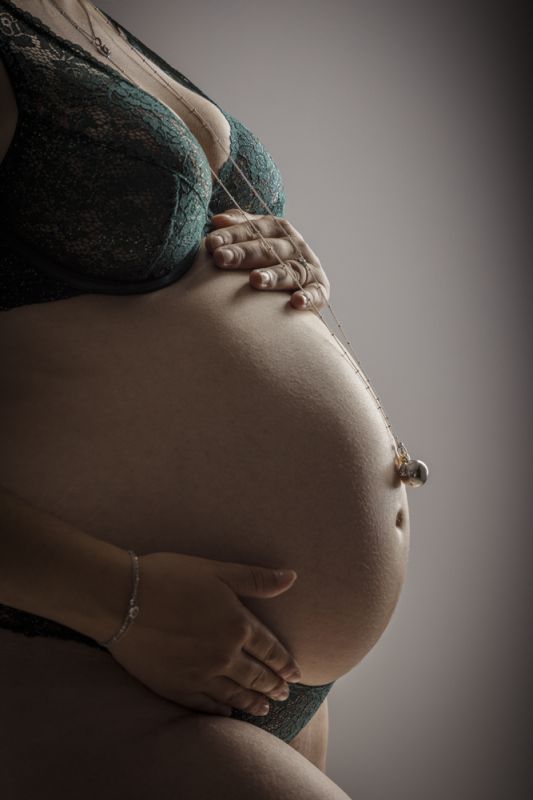 Marie Photographe : seance-photo-grossesse-nature
