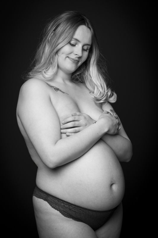 Marie Photographe : shooting-studio-grossesse-35
